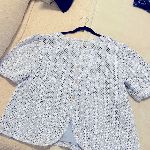 Jillian Harris X Joe fresh collab eyelet puff sleeve blue top- XL - Picture 4 of 4